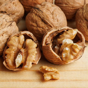 Juglans regia Buccaneer - Noyer commun Buccaneer - Noyer